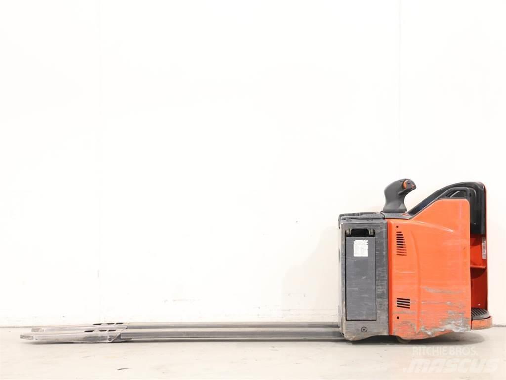 Linde T20SP/131 Järelkäidavad virnastajad