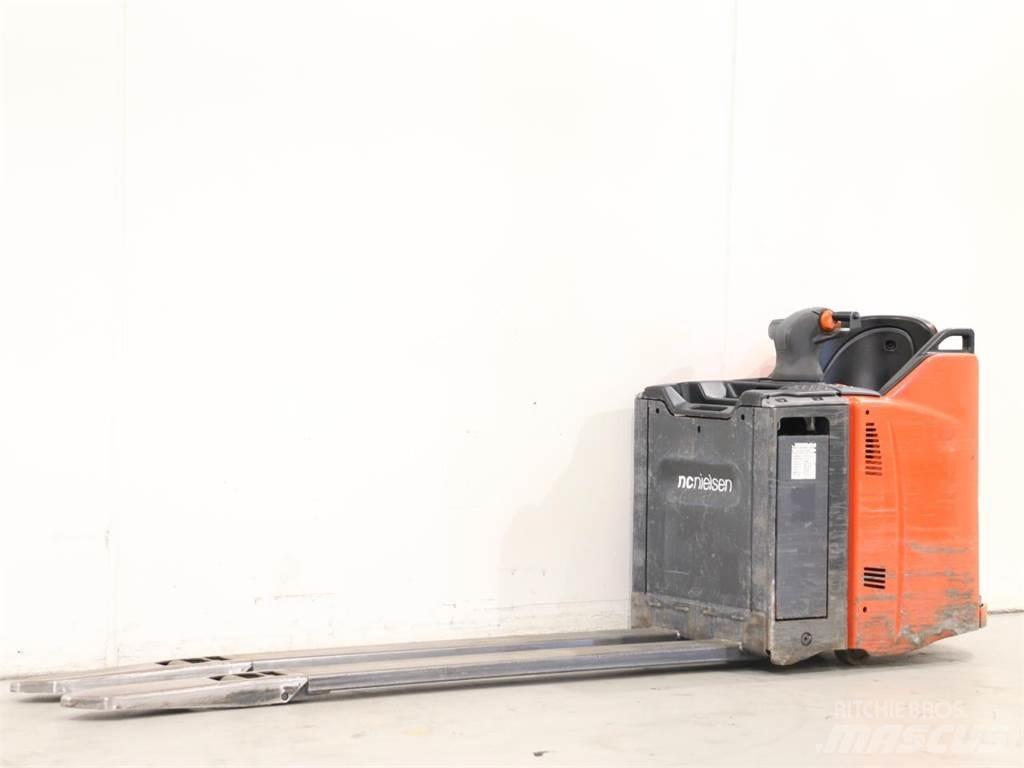 Linde T20SP/131 Järelkäidavad virnastajad