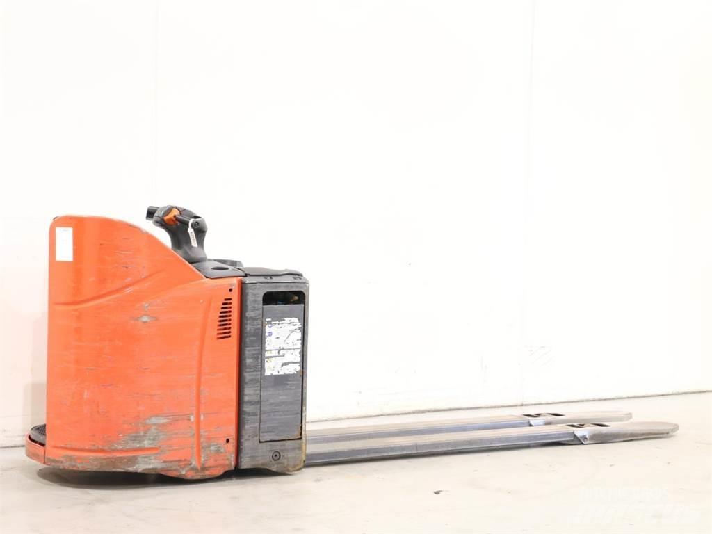 Linde T20SP/131 Järelkäidavad virnastajad