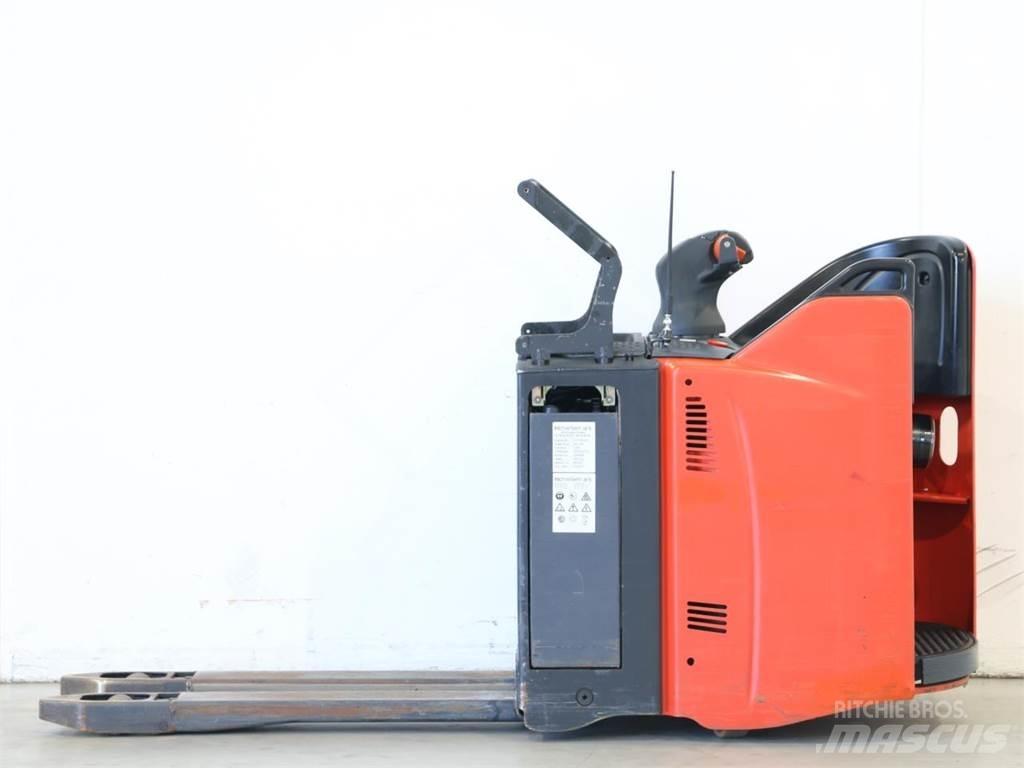 Linde T20SP/131 Järelkäidavad virnastajad
