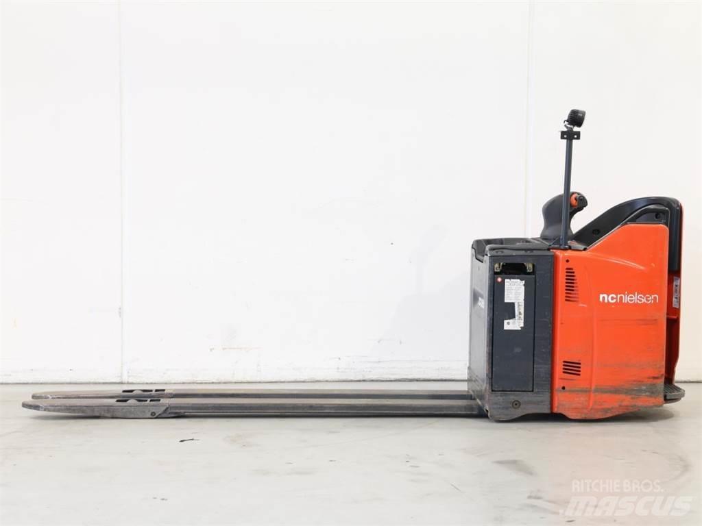 Linde T20SP/131-07 Järelkäidavad virnastajad