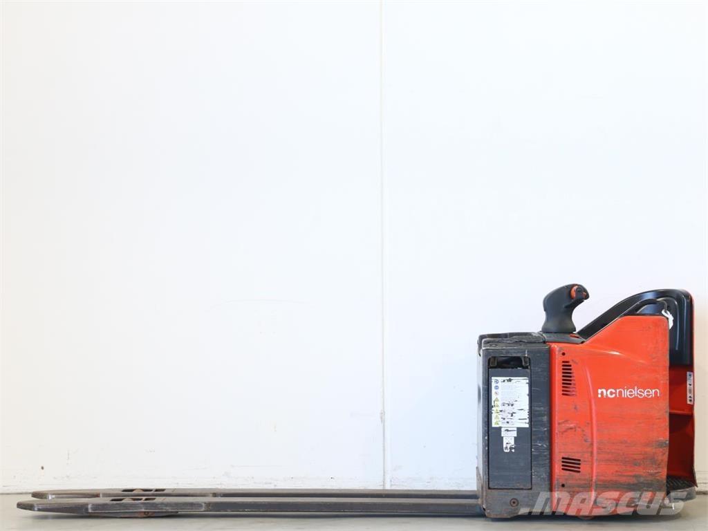 Linde T20SP/131-07 Järelkäidavad virnastajad