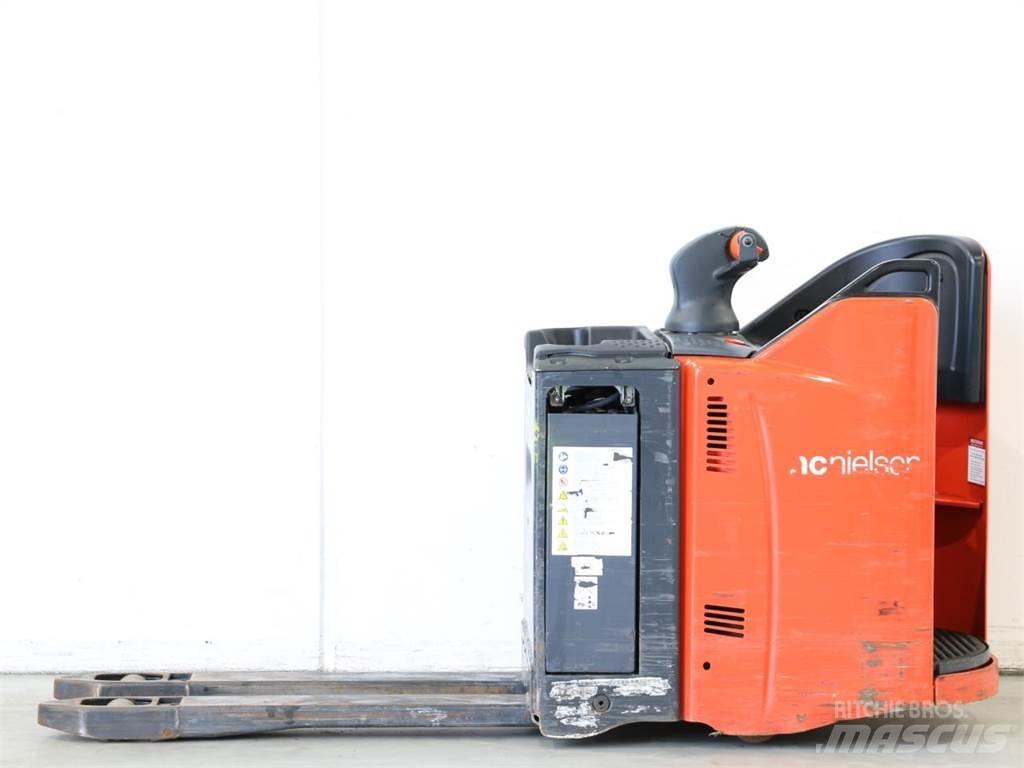 Linde T20SP/131-08 Järelkäidavad virnastajad