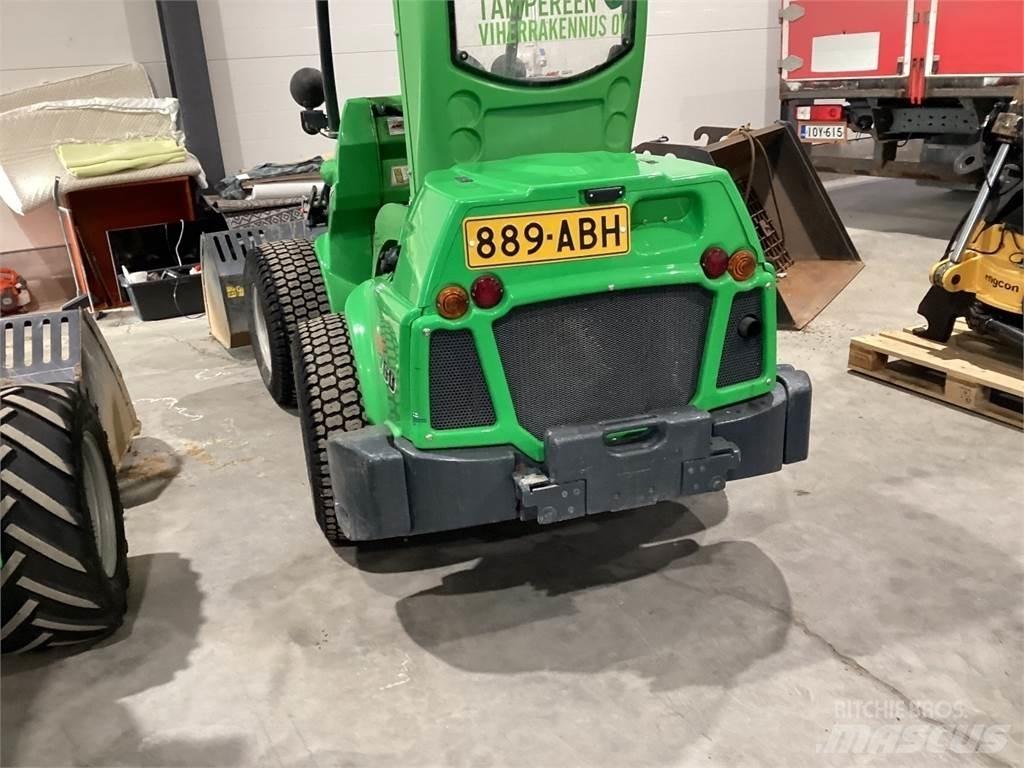 Avant 760. I Väikelaadurid