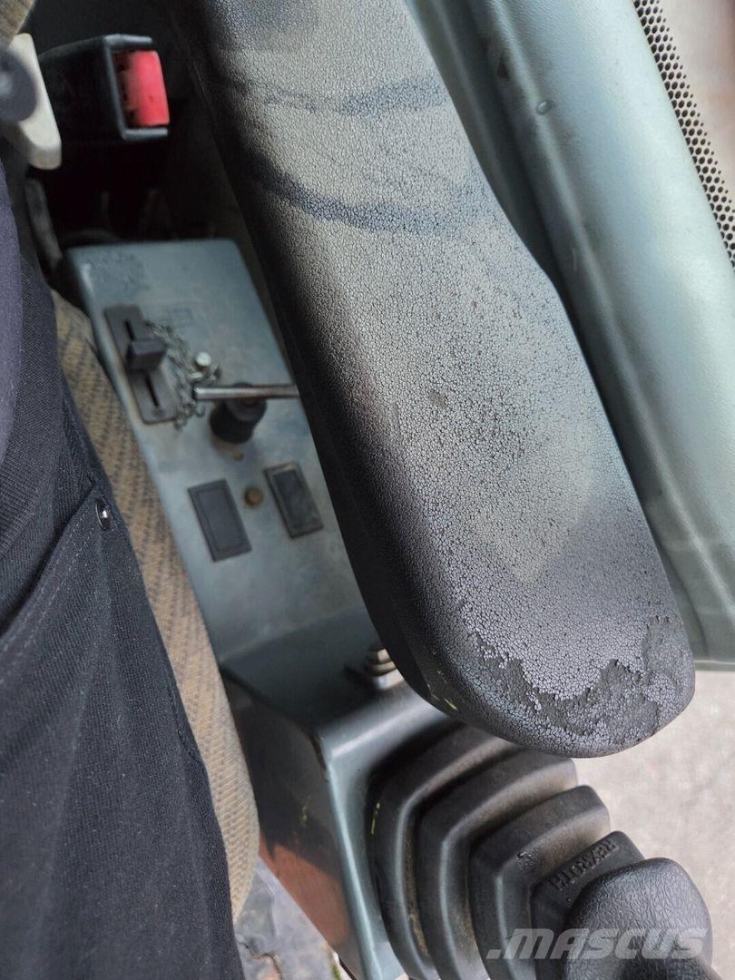 Bobcat 442 Väikeekskavaatorid 7t-12t