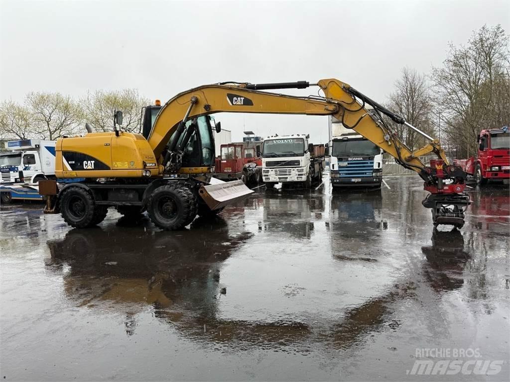 CAT M313 D Ratasekskavaatorid