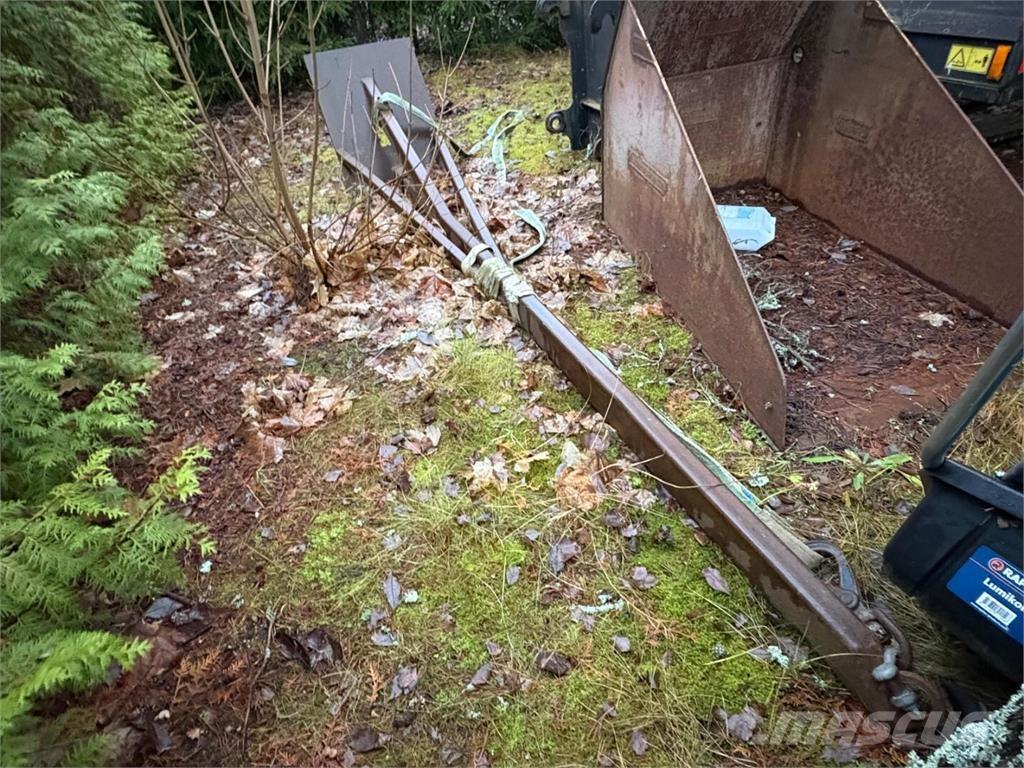 CAT TH 580 B Teleskooplaadurid