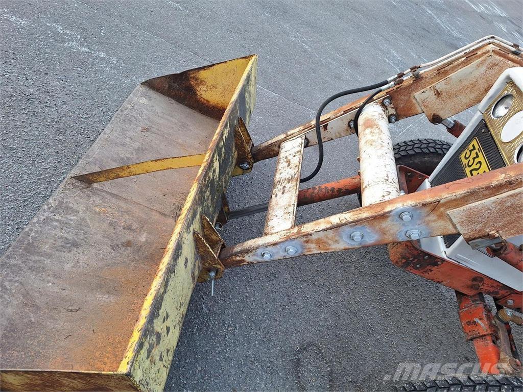 David Brown 990 Traktorid