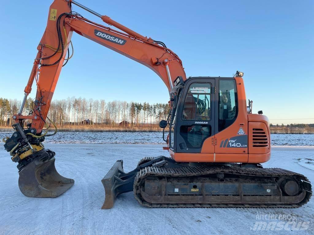Doosan DX 140 LCR Roomikekskavaatorid