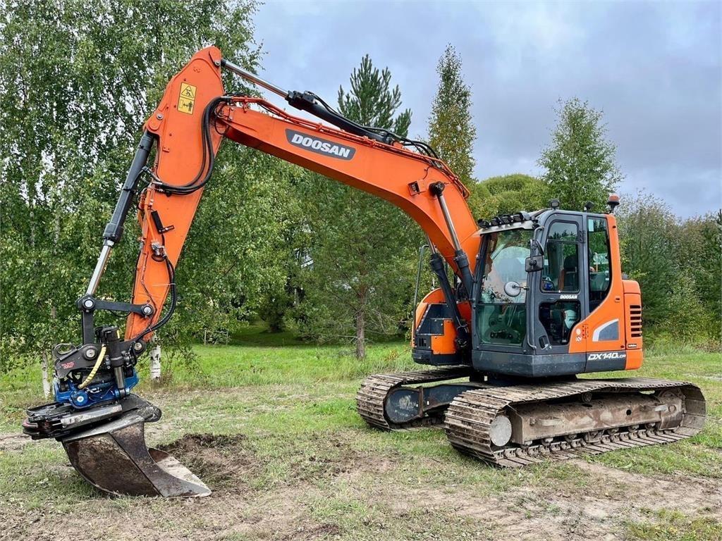 Doosan DX140LC Roomikekskavaatorid