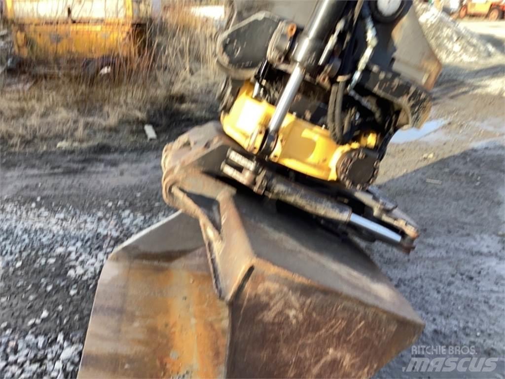 Doosan DX235 LCR Roomikekskavaatorid