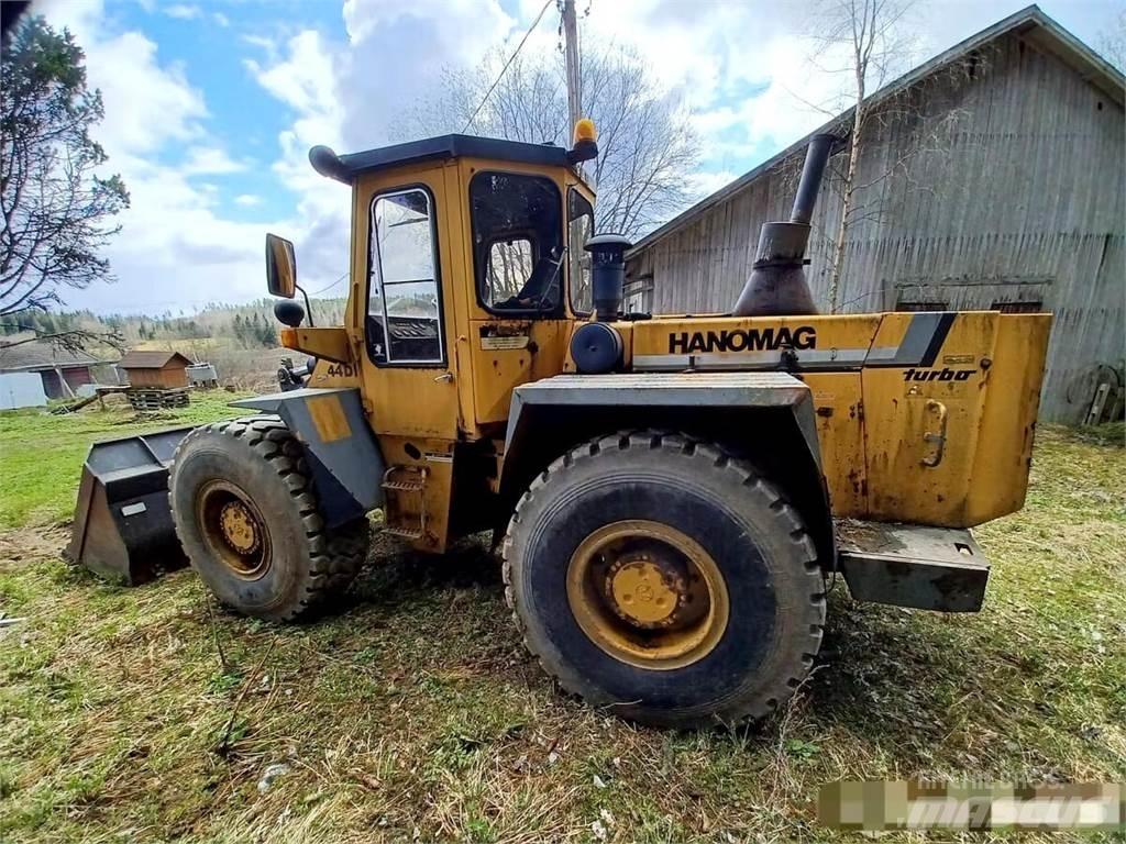Hanomag 44D Rataslaadurid
