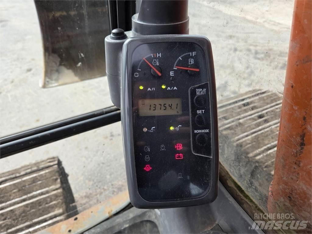 Hitachi ZX180 LC Roomikekskavaatorid