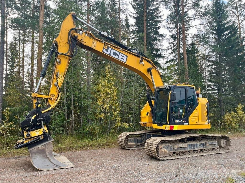 JCB 245XR Roomikekskavaatorid