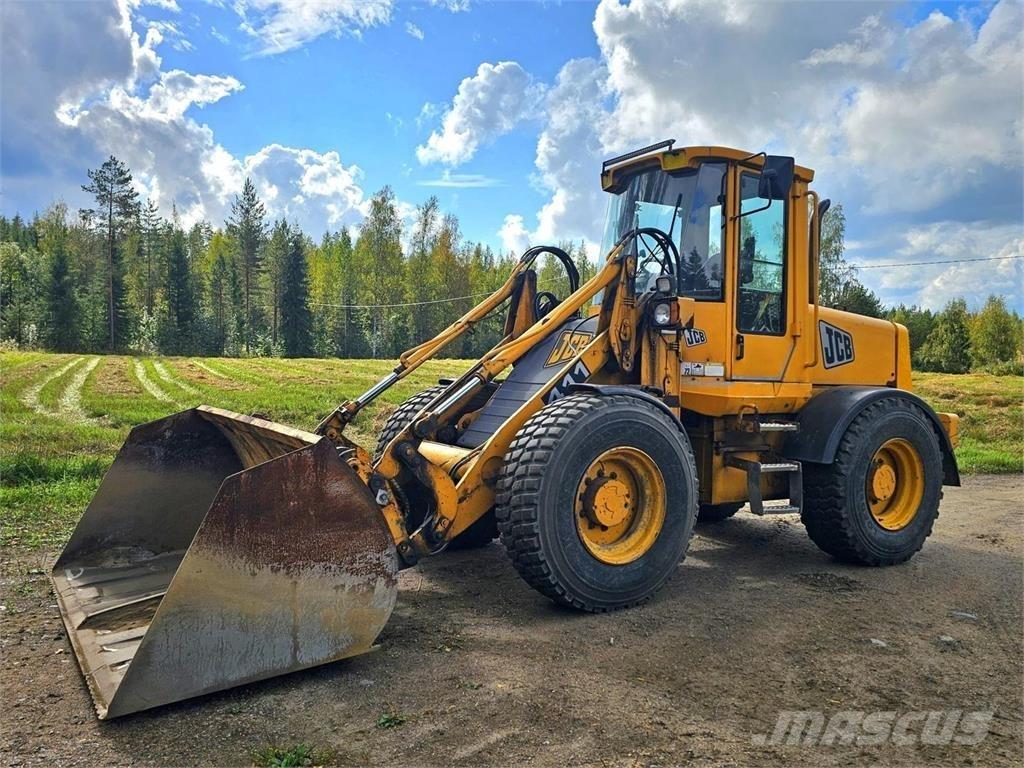 JCB 411 Rataslaadurid