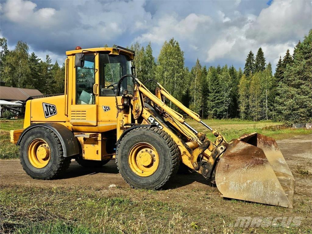 JCB 411 Rataslaadurid