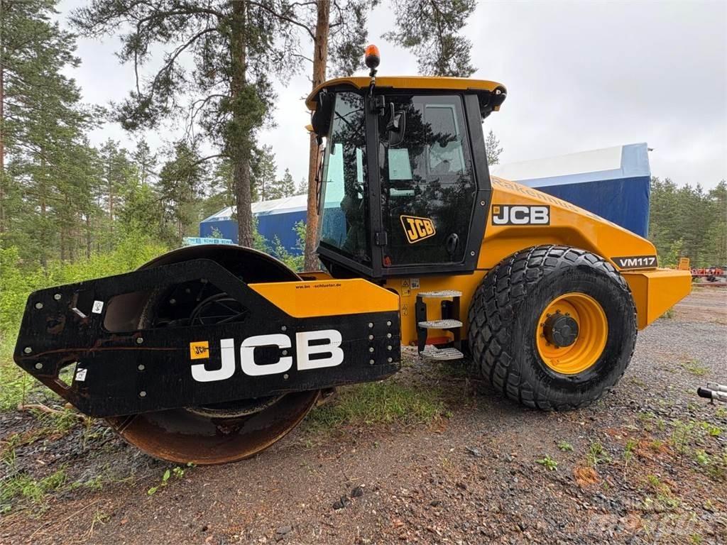 JCB VM117 Muu