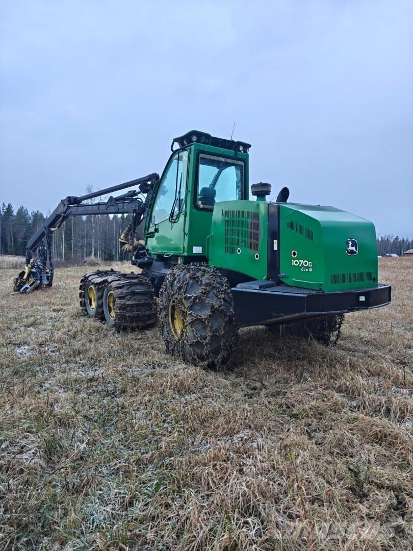 John Deere 1070 D Harvesterid