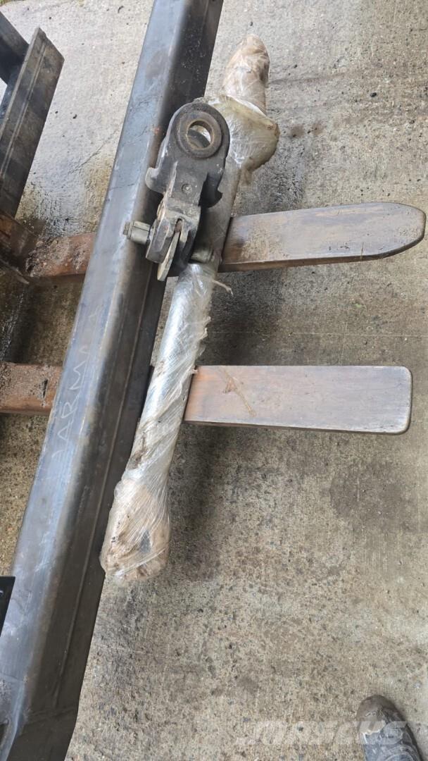 John Deere 1170G Harvesteri kraanad