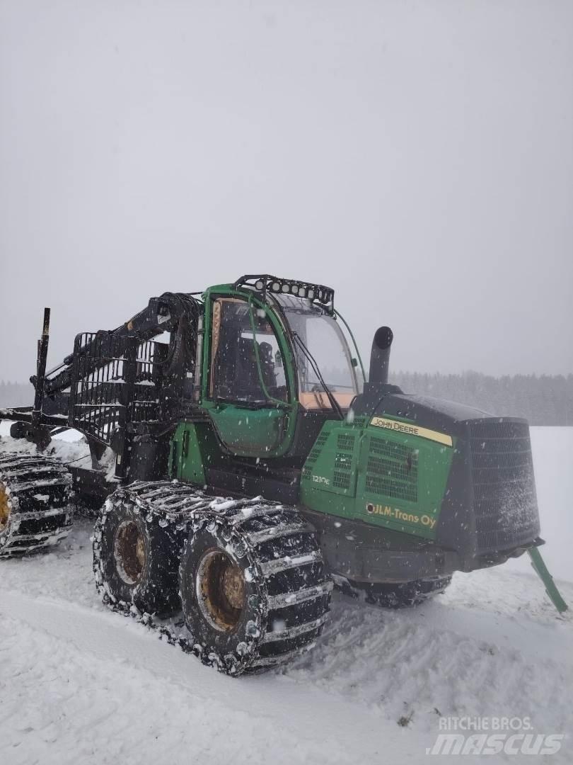 John Deere 1210E Forwarderid