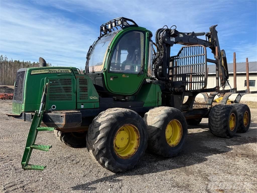 John Deere 1210E Forwarderid