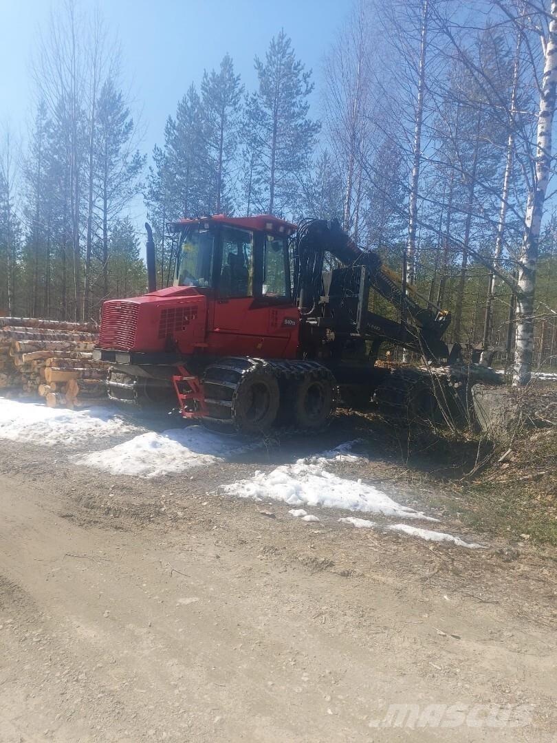 Komatsu 840 TX Forwarderid