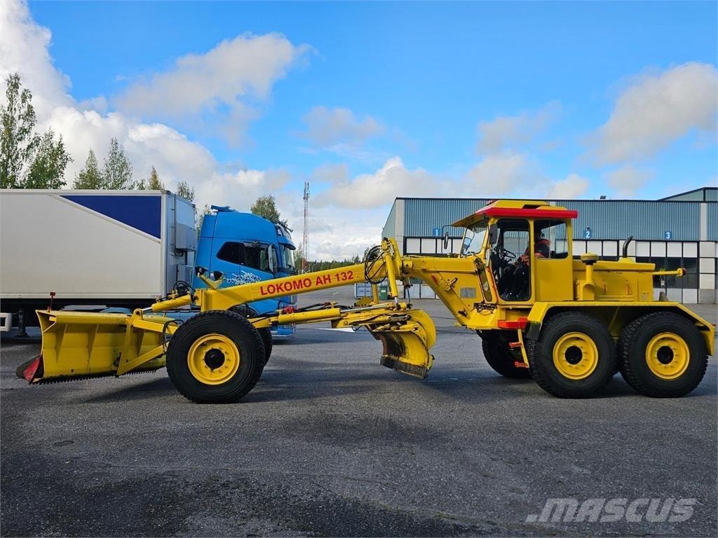 Lokomo AH 132 C Greiderid