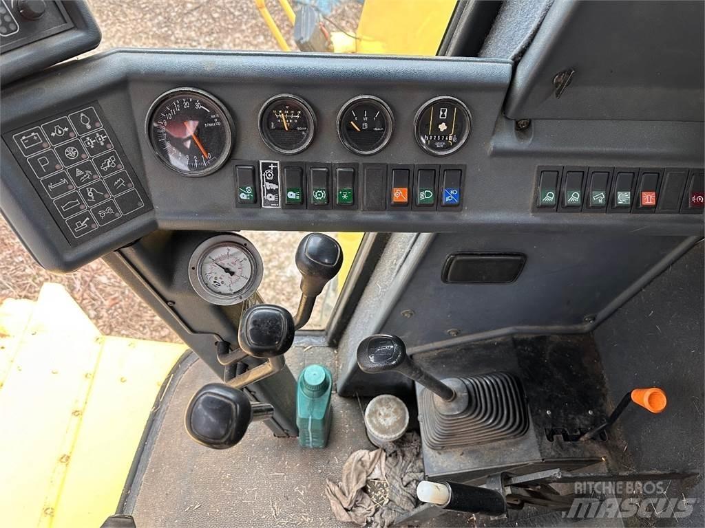 New Holland TC56 Teraviljakombainid