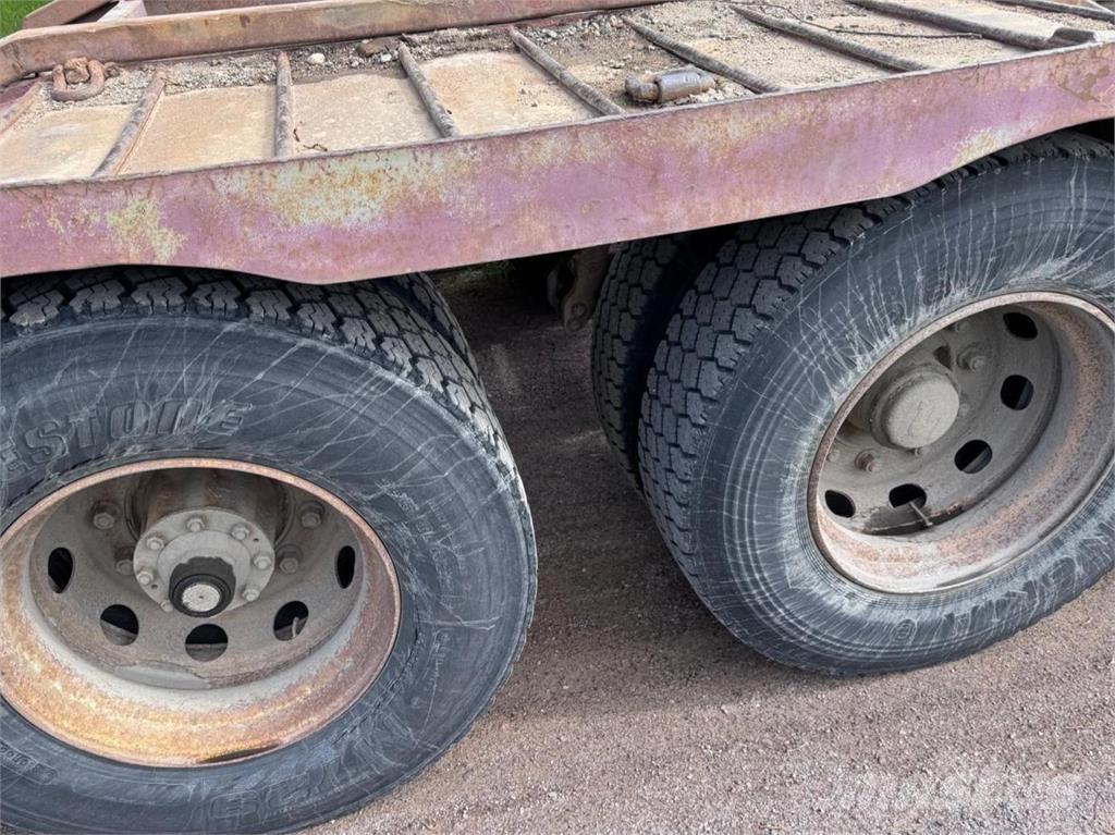 Sisu SM300 6X2 Metsamasinate veokid