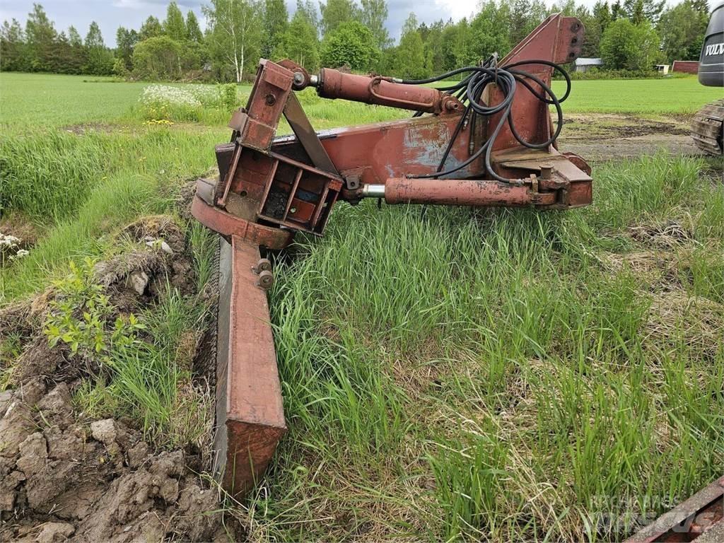  Takalana Muud teekoristamise ja lumekoristamise masinad