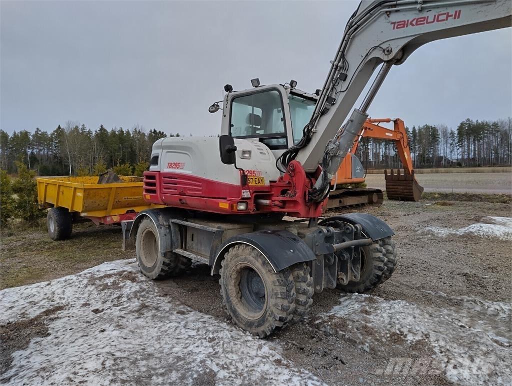 Takeuchi TB295W Ratasekskavaatorid
