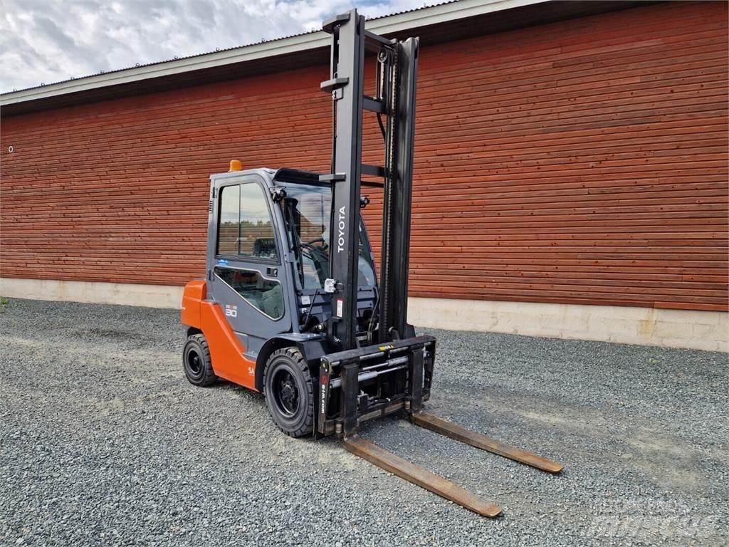 Toyota 02-8FDF30 Diiseltõstukid