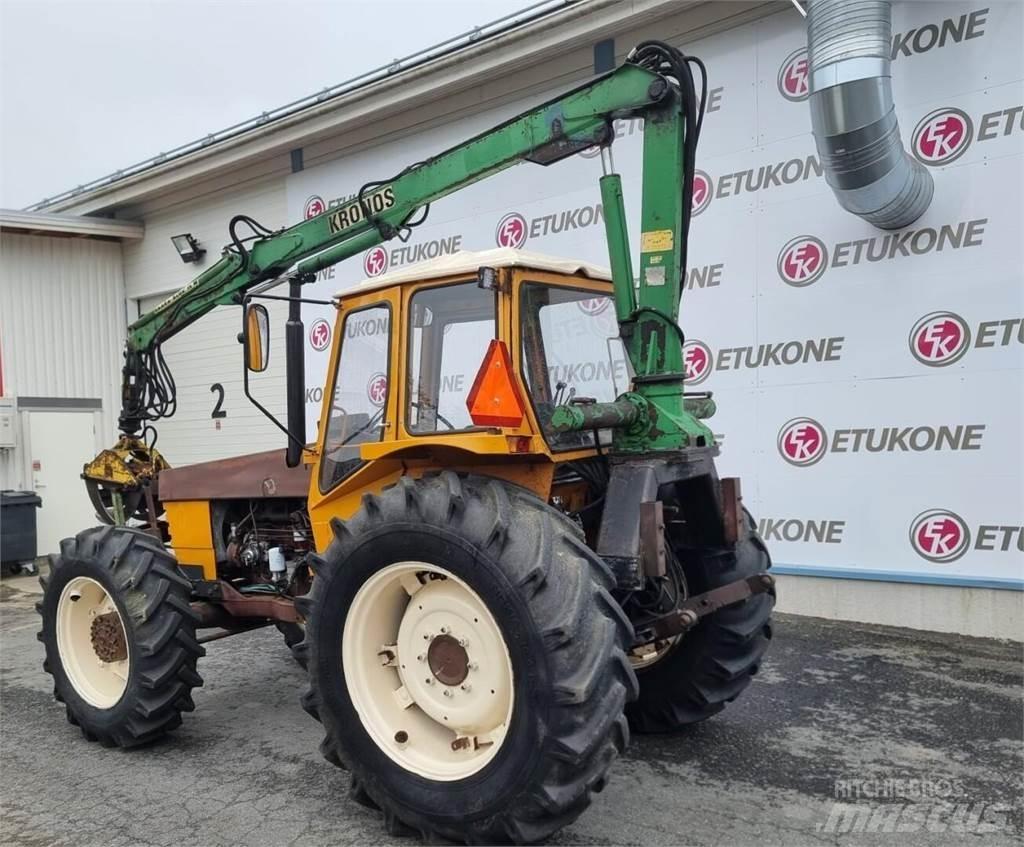 Valmet 802-4 Traktorid