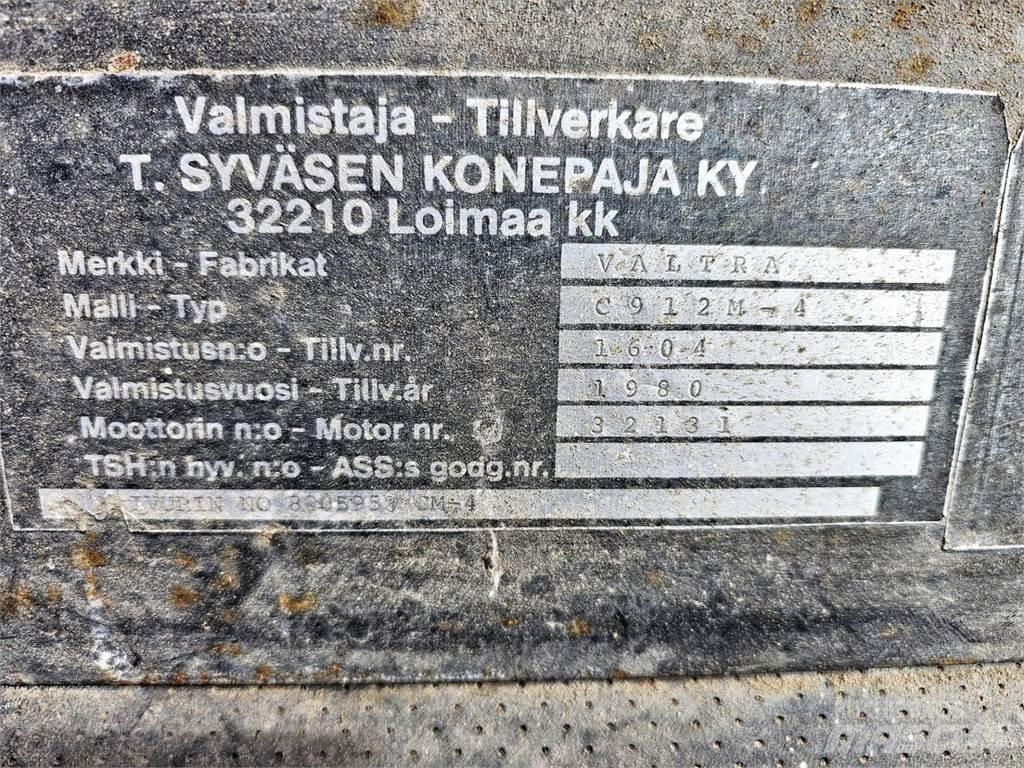 Valtra C 912M-4 Ekskavaatorlaadurid