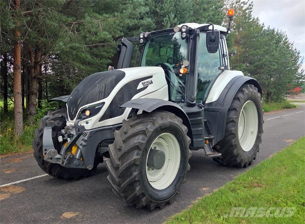 Valtra T254 Versu Traktorid