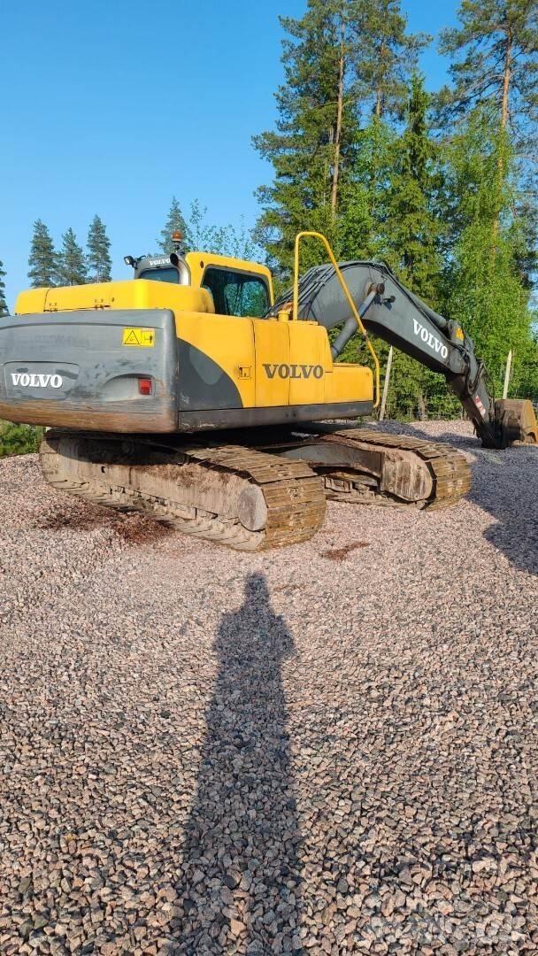 Volvo 210 B Roomikekskavaatorid