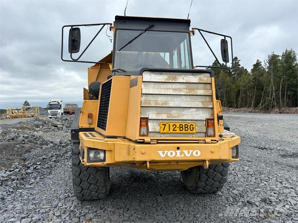 Volvo A 25 C Liigendraamiga pinnaseveokid