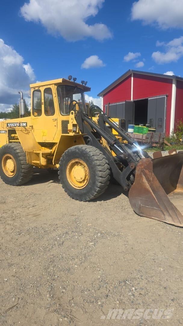 Volvo BM 4300 Rataslaadurid