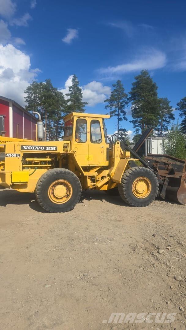 Volvo BM 4300 Rataslaadurid