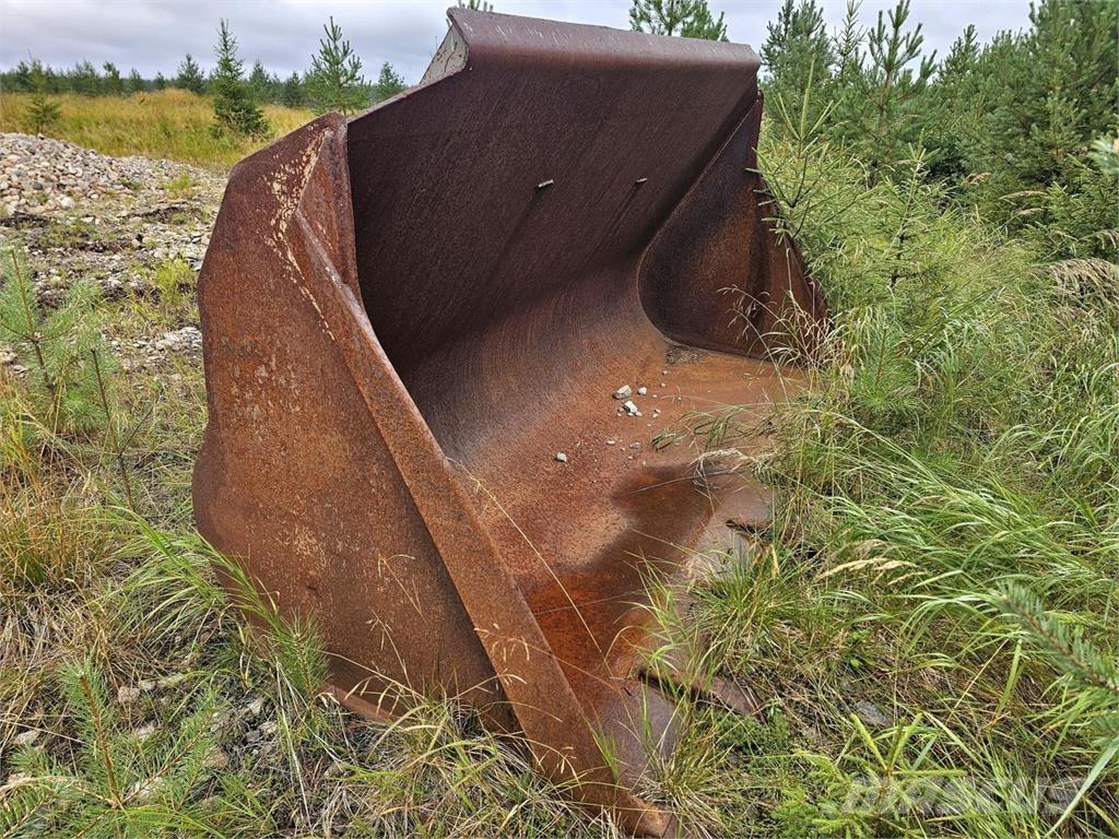 Volvo BM Maakauha Kopad
