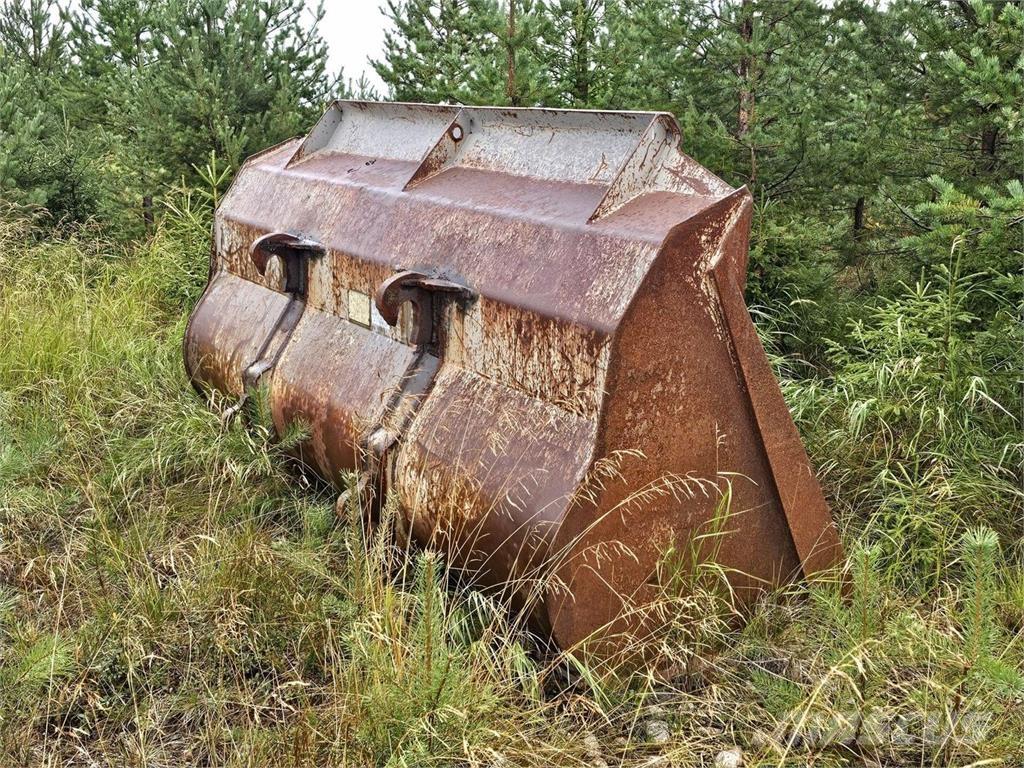 Volvo BM Maakauha Kopad