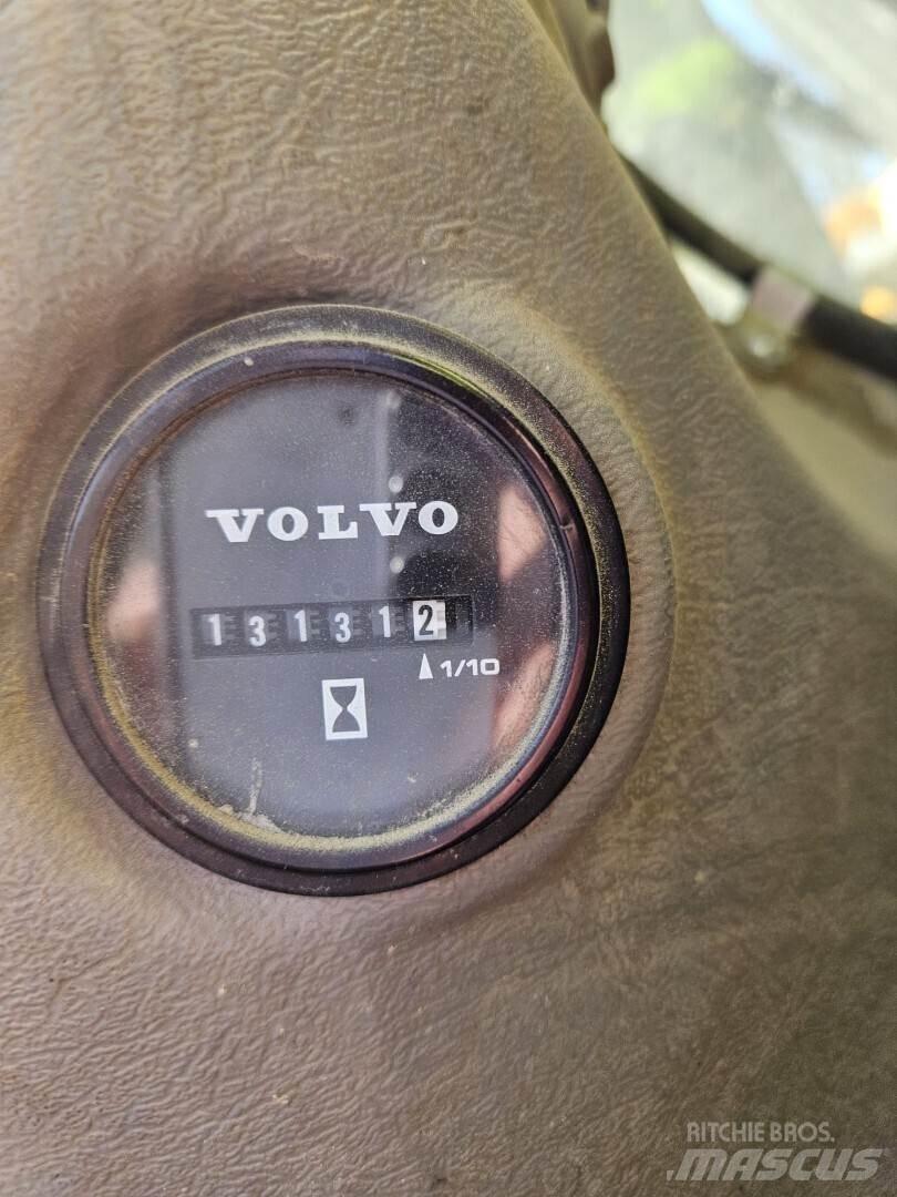 Volvo EC 380 EL Roomikekskavaatorid