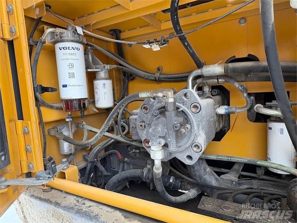 Volvo EC250EL Roomikekskavaatorid