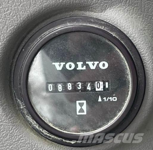 Volvo EC480DL Roomikekskavaatorid