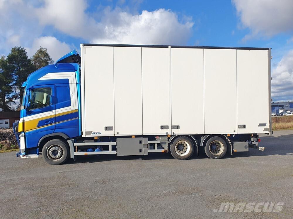 Volvo FH16 6x2 -17 Furgoonautod