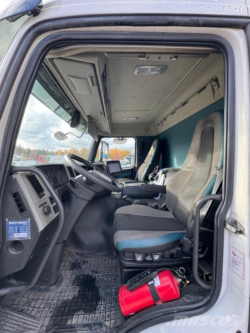 Volvo FM330 6x2 Külmikautod