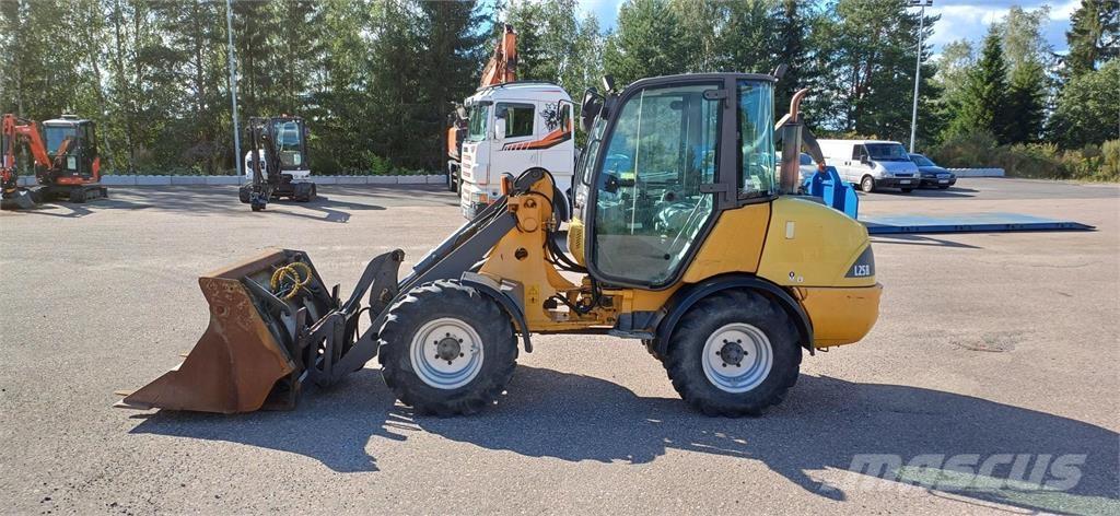 Volvo L25B-P Rataslaadurid