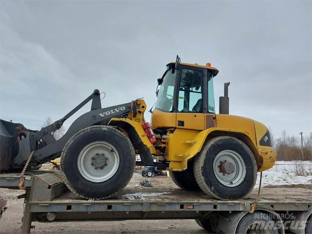 Volvo L40 Rataslaadurid