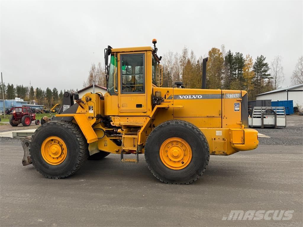 Volvo L90D Rataslaadurid