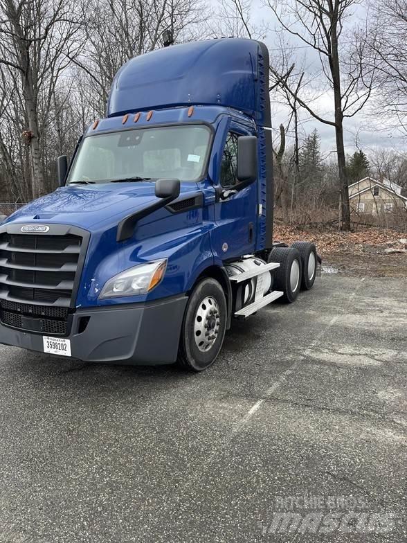 Freightliner CASCADIA 116 Sadulveokid